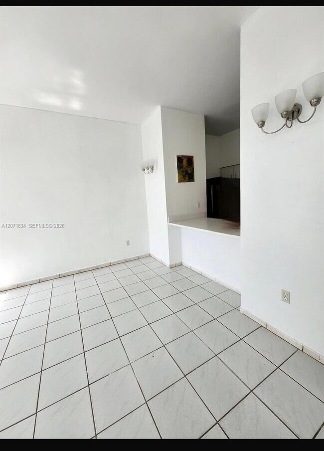 Photo - 7420 W 20th Ave Unidad 331