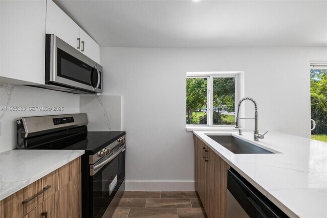 Photo - 5900 NW 5th Ct