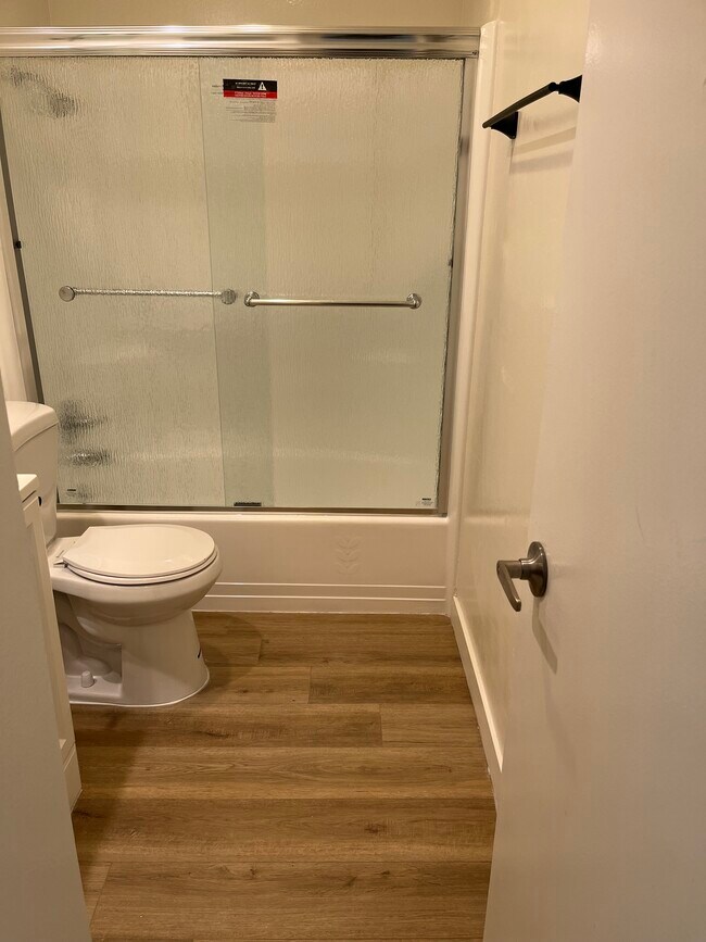 5400 Newcastle Ave Unit 68