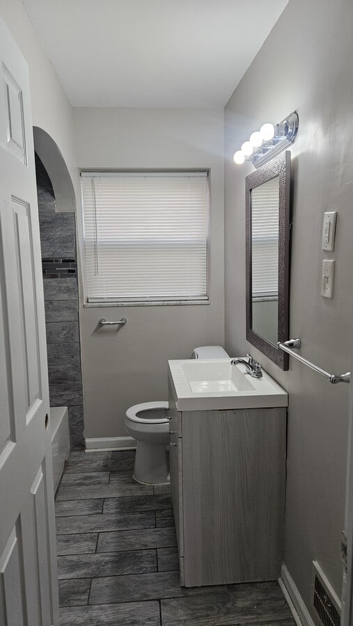 Photo - 19466 St Marys St