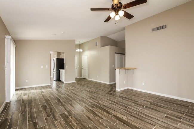 Photo - 709 N 2nd St
