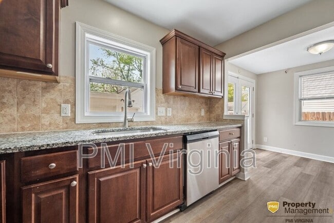 Photo - 8459 Primrose St