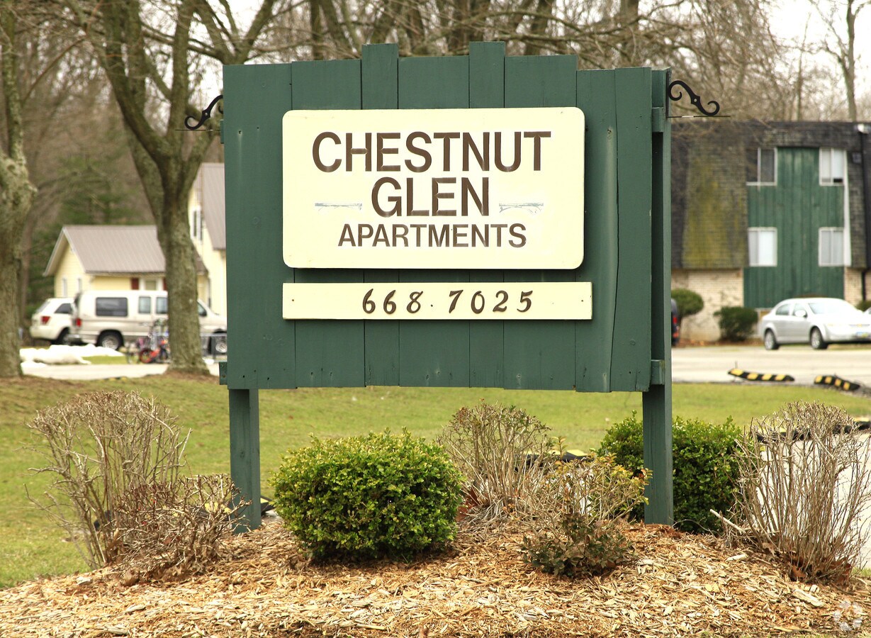 Sign - Chestnut Glen Apartments