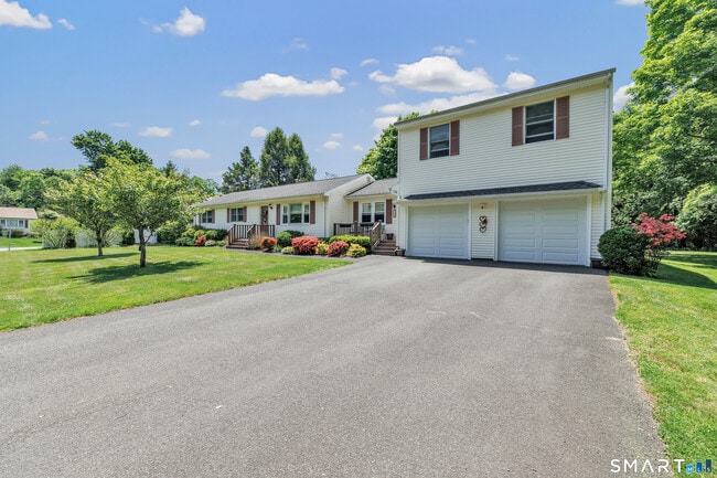 Photo - 5B Saxony Dr