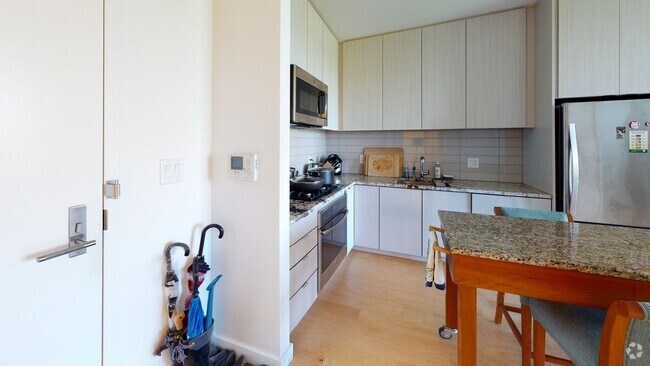 Building Photo - 80 Fenwood Rd Unit 1011 Rental