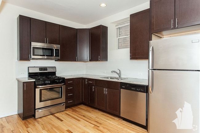 Building Photo - 2320 N Southport Ave Unit GDN Rental