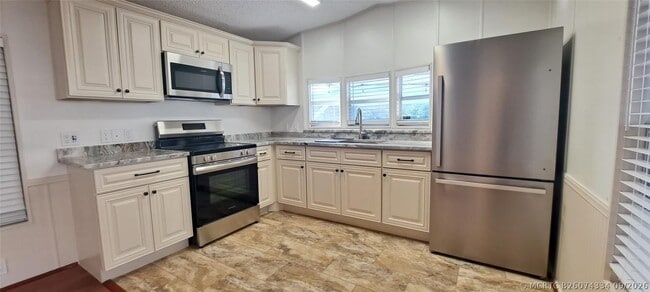 Photo - 5362 SE 65th Ave