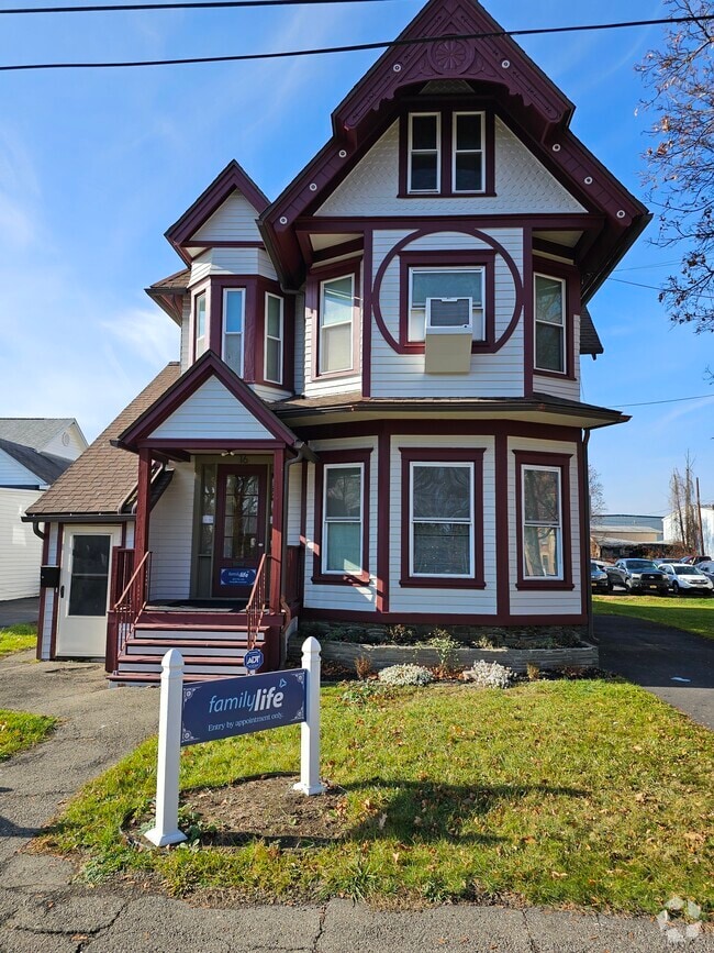Building Photo - 16 W Pulteney Sq Unit 201 Rental