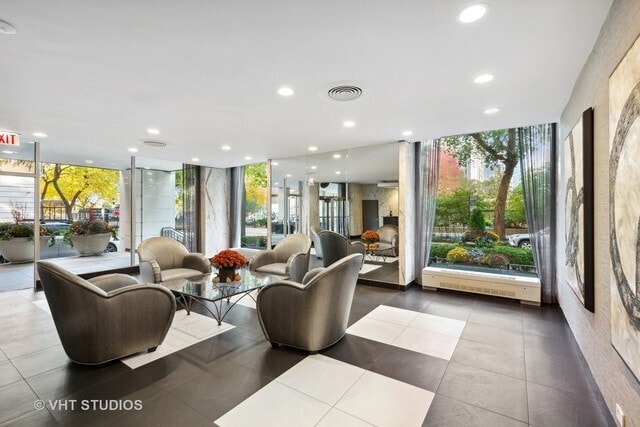 Photo - 222 E Pearson St