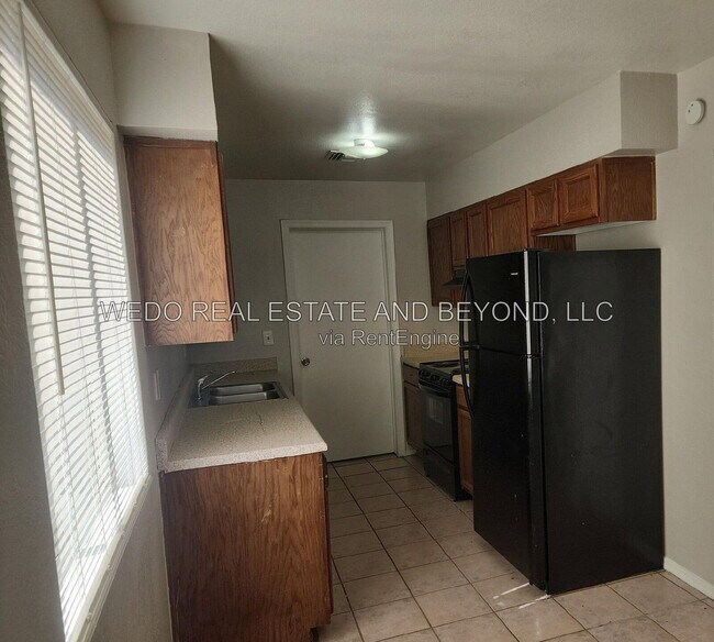 Photo - 147 W Inglewood St Unit 2