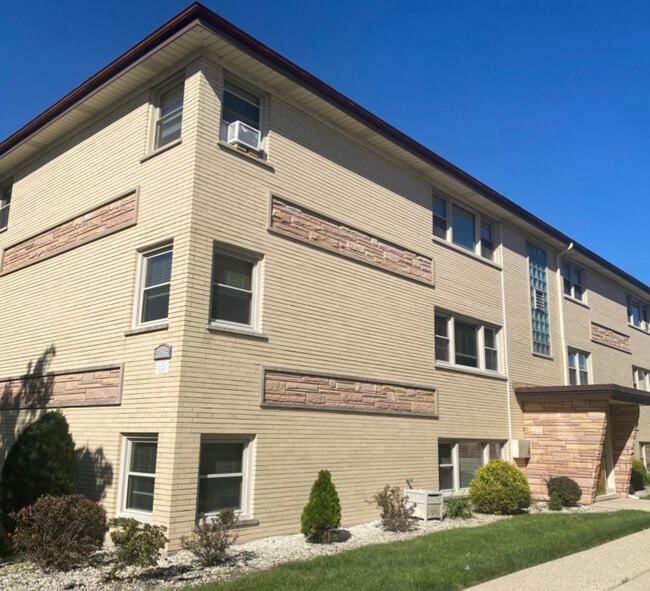 Photo - 6855 N Olmsted Ave Unit 1N