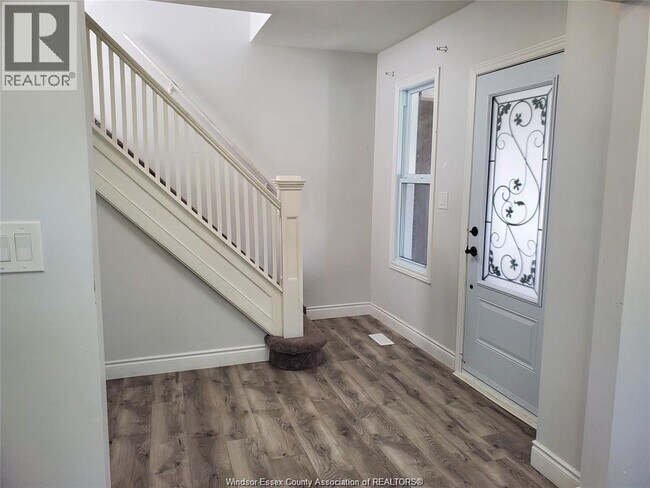 Photo - 348 Caroline St