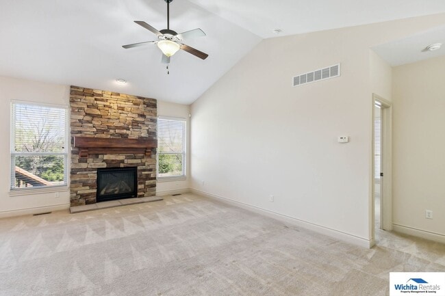 Photo - 11602-11604 Summerfield Unit 11604 Summerfield