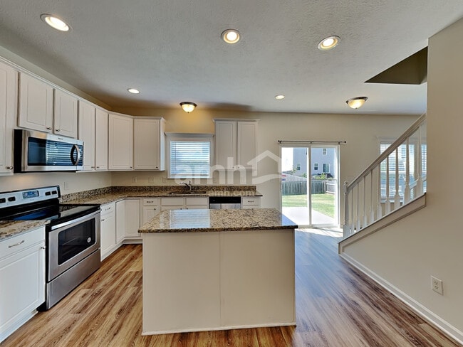 Photo - 524 Corbel Dr