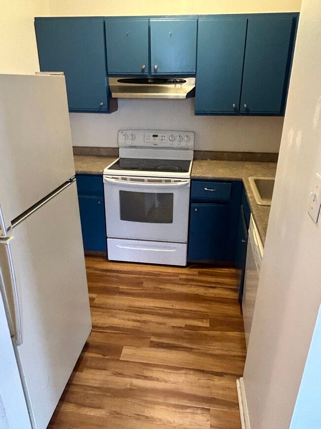 Building Photo - 807 Christopher Pl Unit B