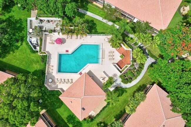 Photo - 618 Brackenwood Cove
