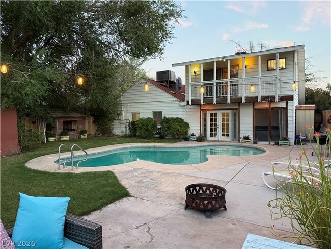 Photo - 1037 Bracken Ave