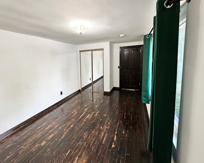 Photo - 1108 N Sweetzer Ave