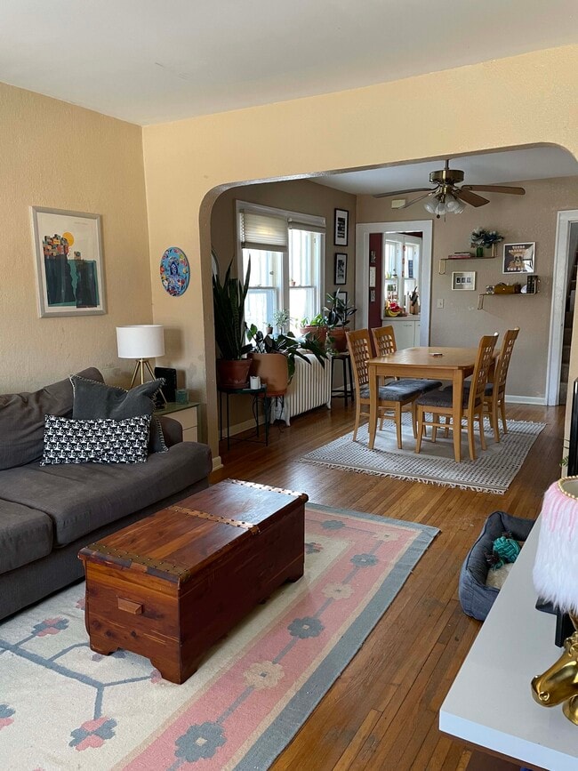 Building Photo - 367 Snelling Ave S Rental