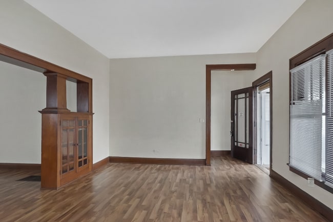 Photo - 908 Forsythe St Unidad Downstairs