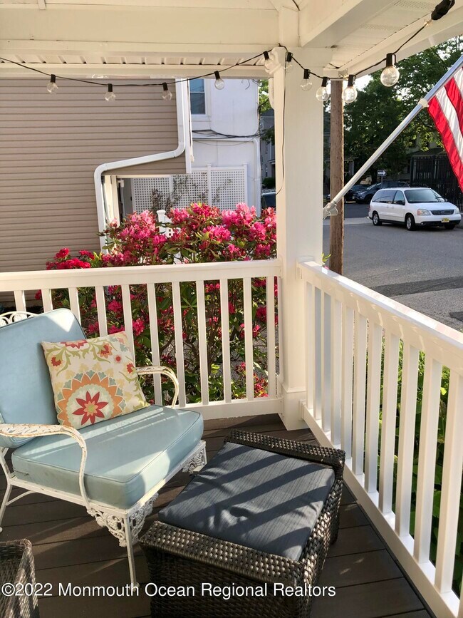 Photo - 218 Marine Pl