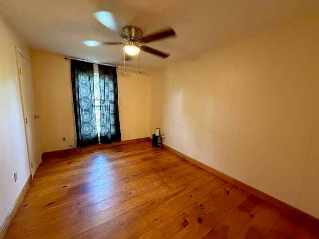 238 Marlboro Rd