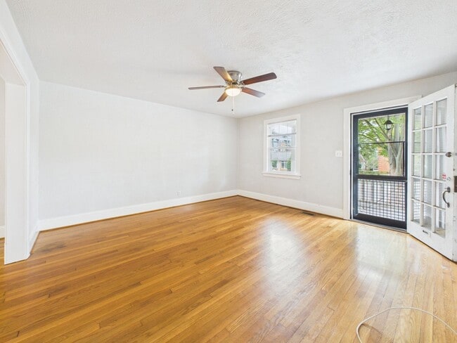 Photo - 3543 Grove Ave Unit B 1st Floor