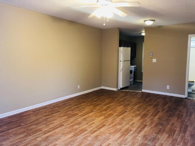 Photo - 185 Oak St Unit 4