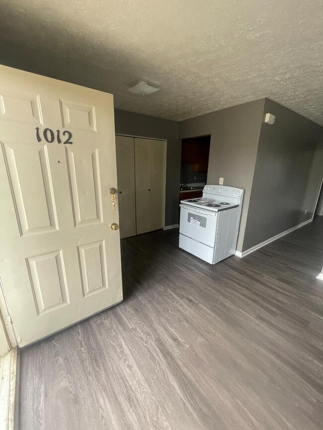 Photo - 98 Andrea Dr