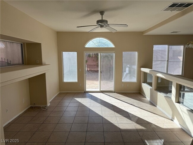 Photo - 7545 Slipstream St