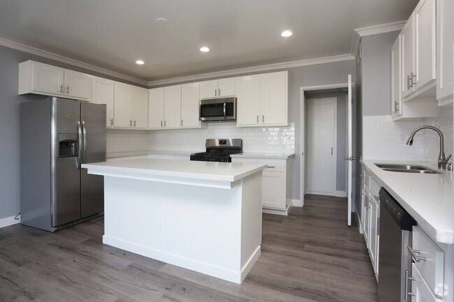 2HAB, 2BA - 1,300 ft²