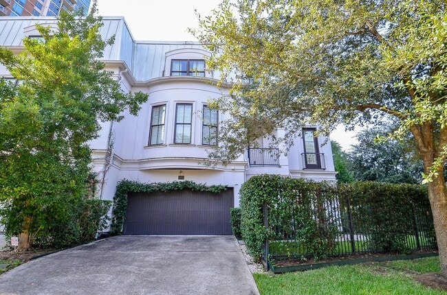 Photo - 2017 McClendon St