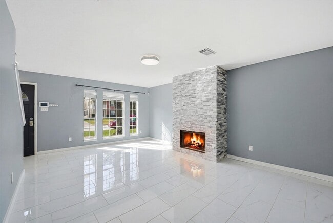 Photo - 18385 Ten Oaks Ct