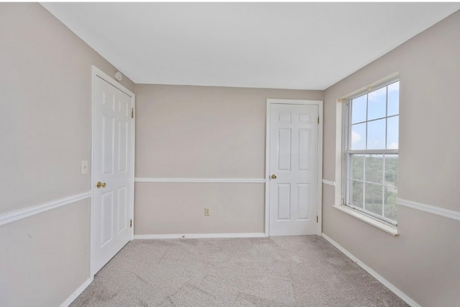 Photo - 6 Griffin Ln