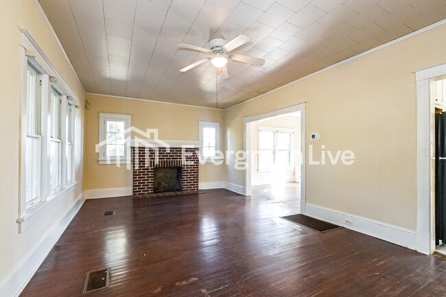 Photo - 626 E Washington Ave