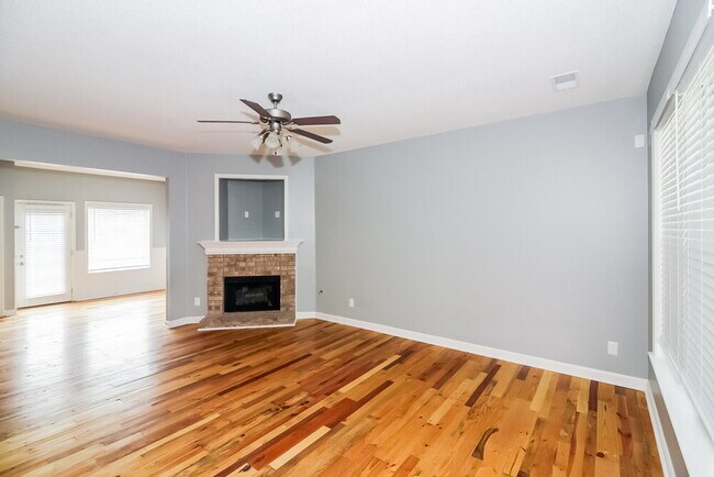 Photo - 8863 Campaldino Ave