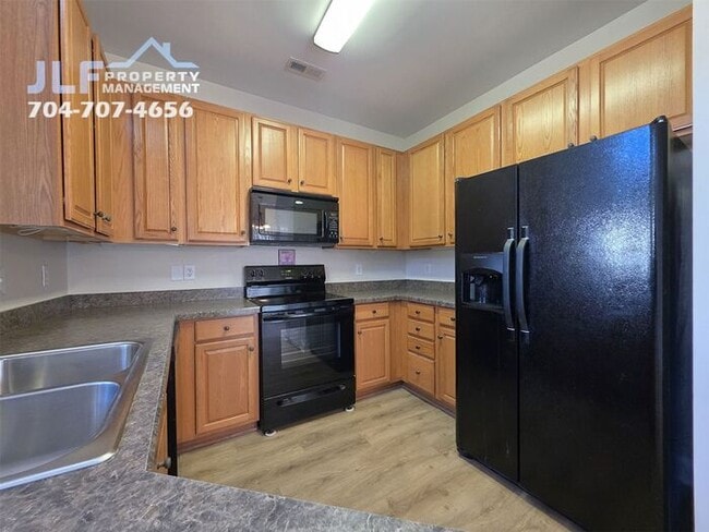 Photo - Desirable 3 Bed/2.5 Bath Townhome in Cornelius!