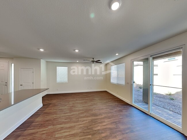 Photo - 290 Dahlia Rachel Pl