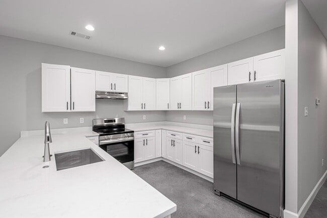 Building Photo - 1621 Wilson Rd