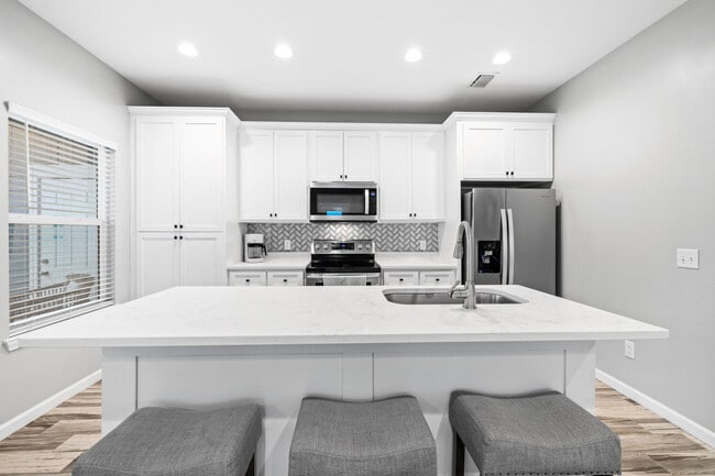 Photo - 212 Romanza Pl Unit ID1049730P