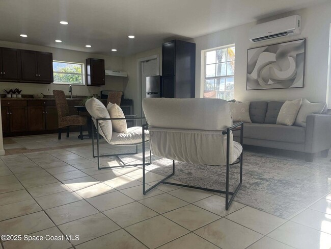 Photo - 2027 Wallace Ave