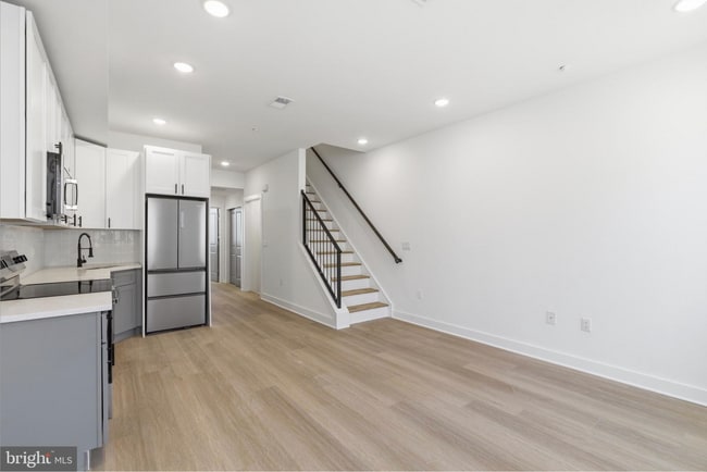 Building Photo - 2123 N 9th St Unit 2
