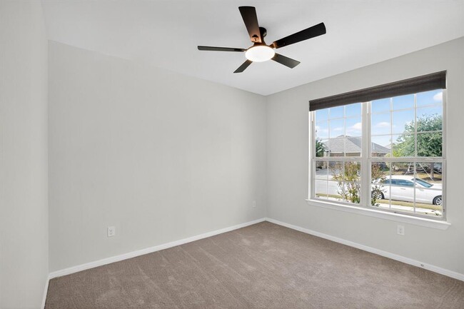 Photo - 620 Carly Ann Ln