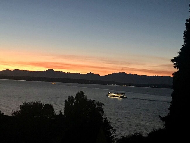 Photo - Stunning Sound & Olympic Mountain View Home in North Admiral