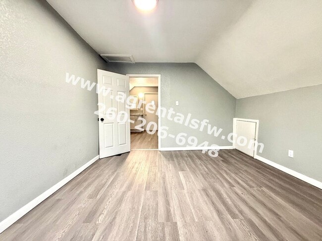 Photo - 320 W 15th St Unidad 320 1/2 W 15th St