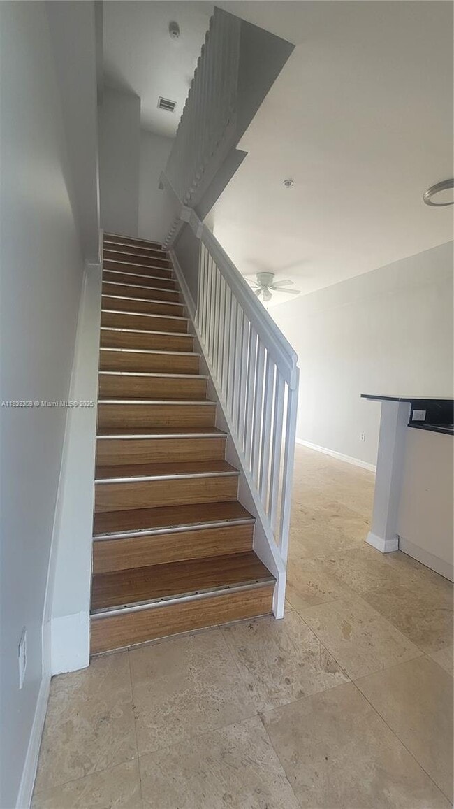 Photo - 1421 SW 3rd St Apartment Unit 208