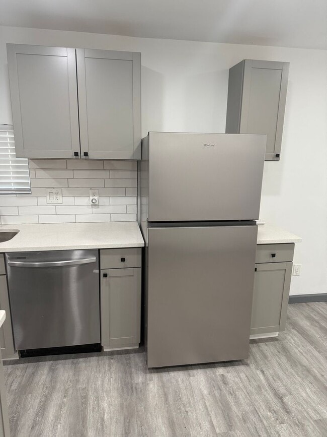 Photo - Oakland City 3 Bed/2 Bath, Beautifully Remodeled with Lovely Chefs Kitchen!