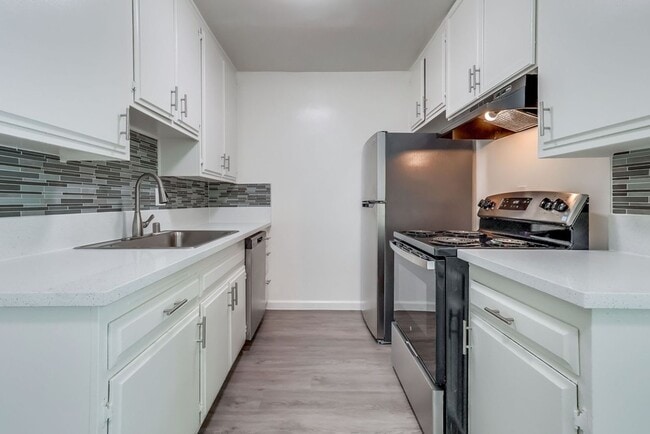 Photo - Premier Apartment Complex Near Hollywood Park with Pool, Gym and Covered Parking!