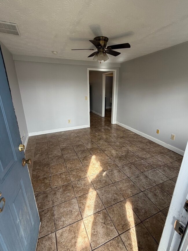 Photo - 180 Valley Ln Unit 5