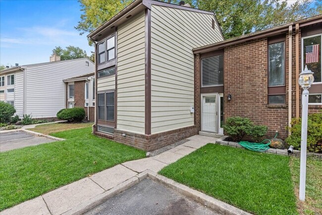 Photo - 421 Barton Run Blvd